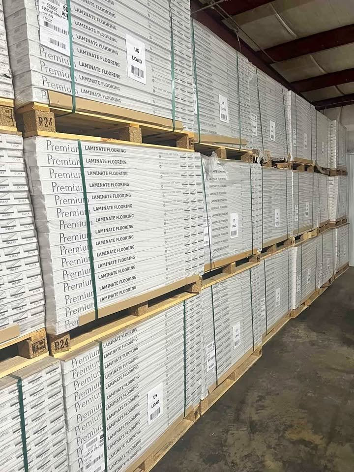 Load image into Gallery viewer, Premium Laminate Flooring
