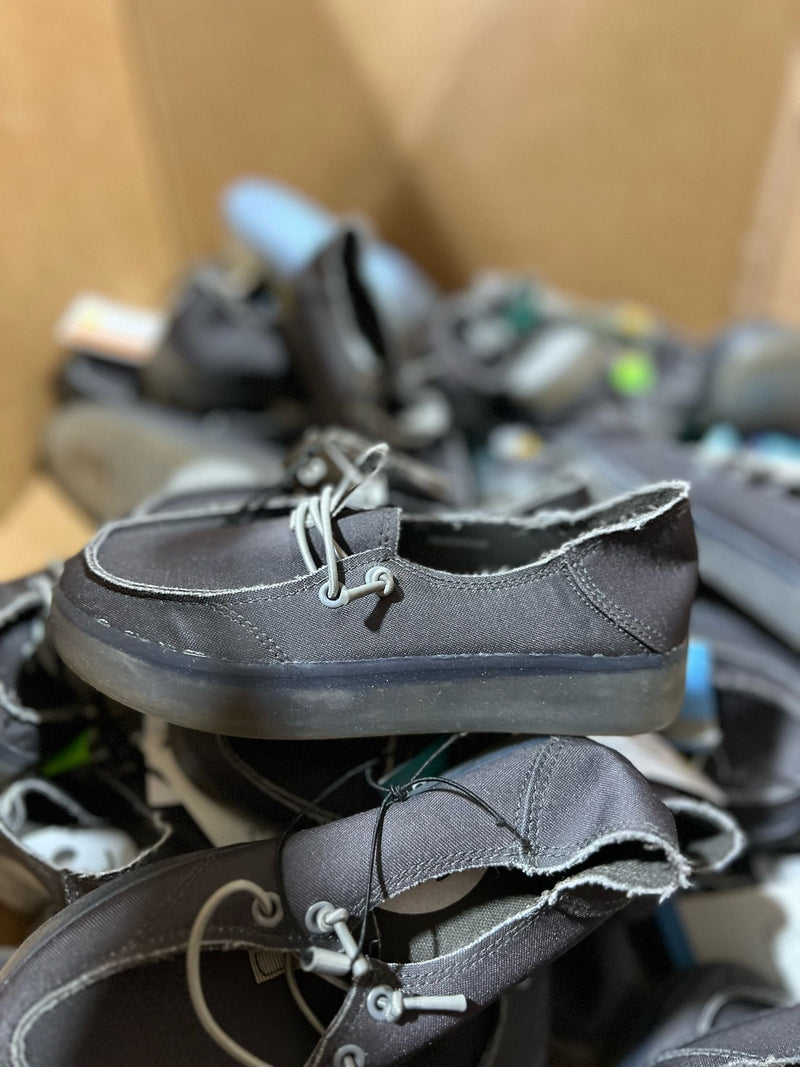 Load image into Gallery viewer, LS1 - Children Light-up Shoes
