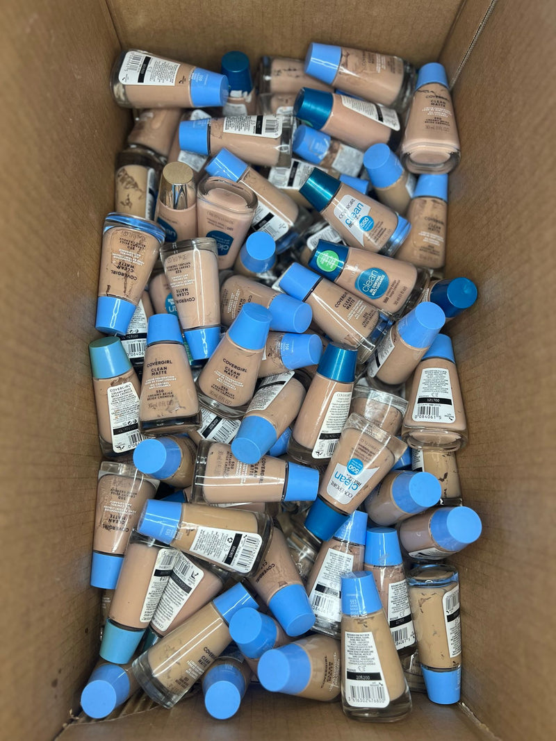 Load image into Gallery viewer, S6 - CoverGirl Foundation
