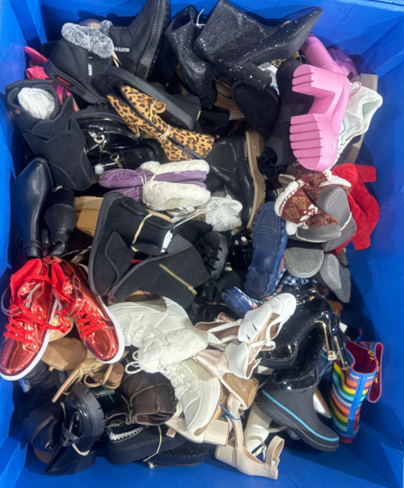 Load image into Gallery viewer, WS3 - Woman&#39;s Shoes
