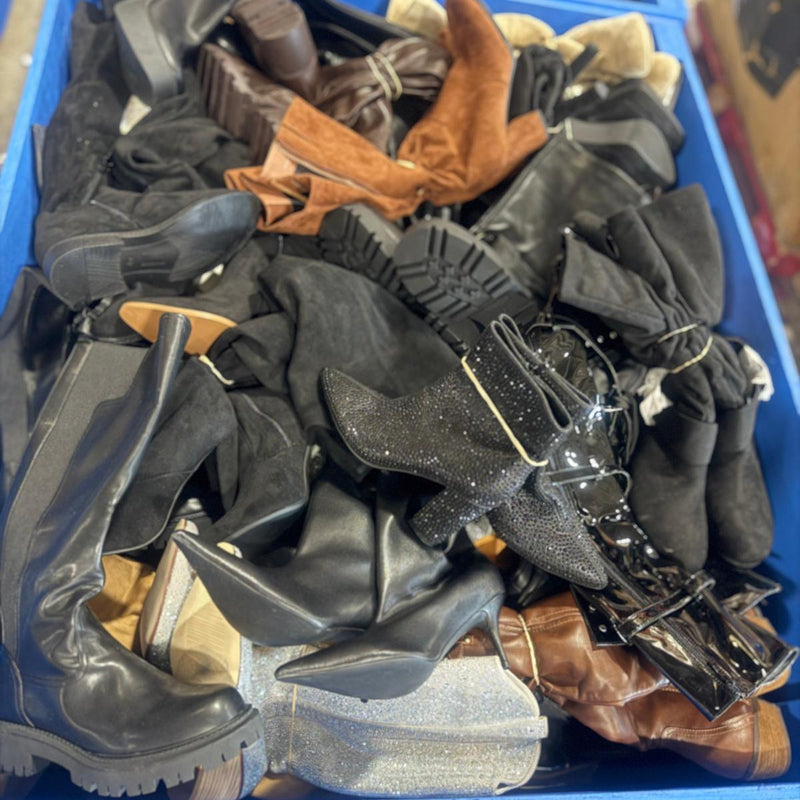 Load image into Gallery viewer, WB2 - Woman&#39;s Boots
