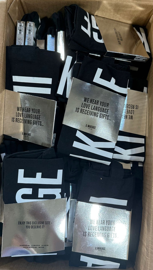 A-28 IL Makiage (bags)